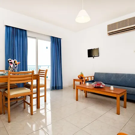 Sunny Hill Aparthotel