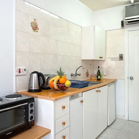 Sunny Hill Aparthotel 3*