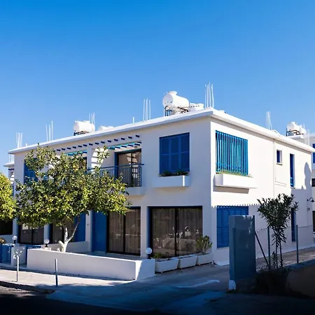 Sunny Hill Aparthotel 3*