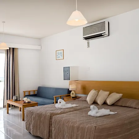 Sunny Hill Aparthotel 3*