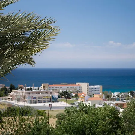 Aparthotel Sunny Hill 3*