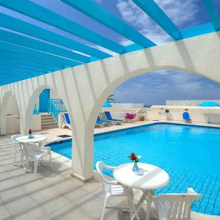 Sunny Hill Aparthotel Klorakas