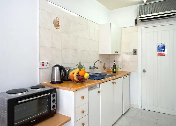 Sunny Hill Apartmanhotel 3*