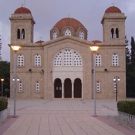 صني هيل للشقق الفندقية 3* Klorakas