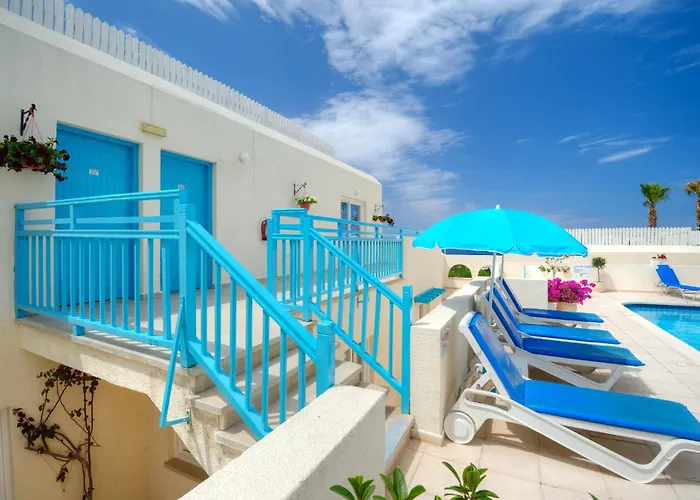 Sunny Hill Hotel apartamentowy Klorakas