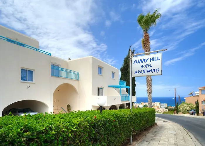 Sunny Hill Apartahotel