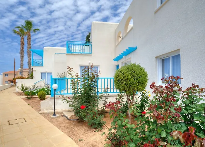 Sunny Hill Apartahotel Klorakas